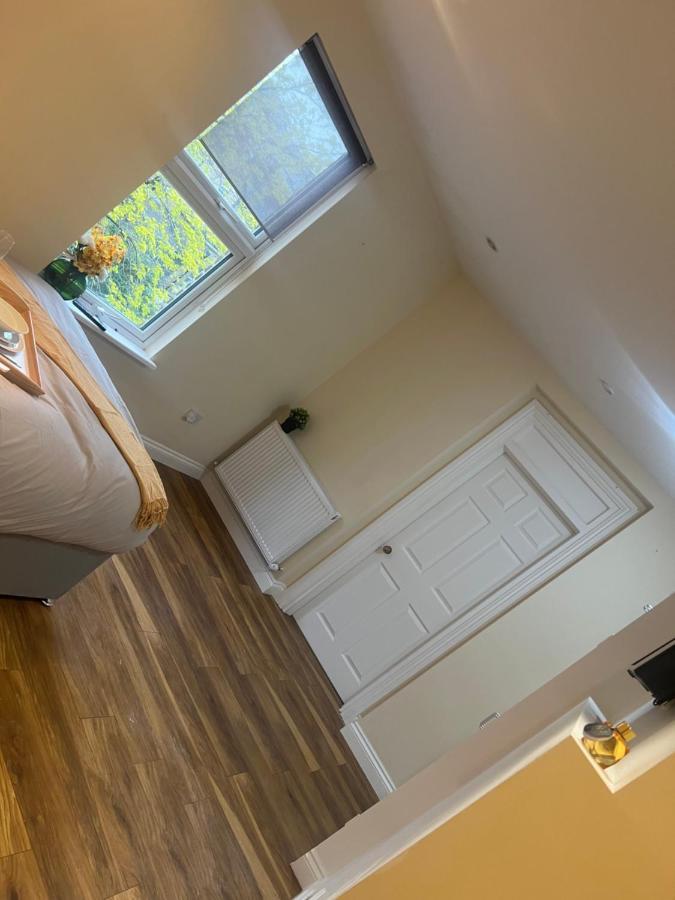 Apartament Large Modern Studio Flat Londyn Zewnętrze zdjęcie