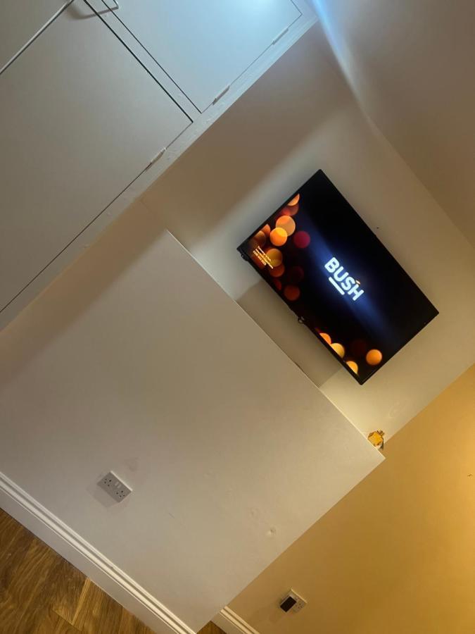 Apartament Large Modern Studio Flat Londyn Zewnętrze zdjęcie
